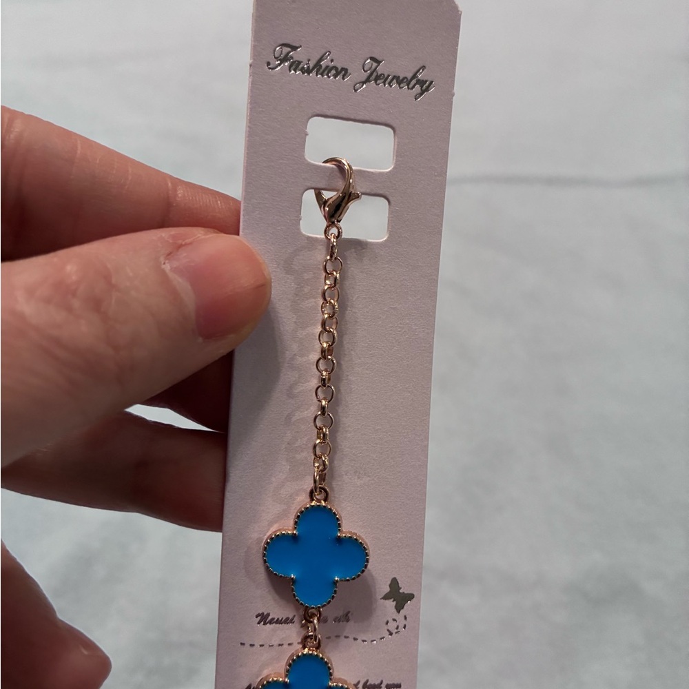 Fashion Jewelry Blue Clover Bracelet - Picture 3 of 7